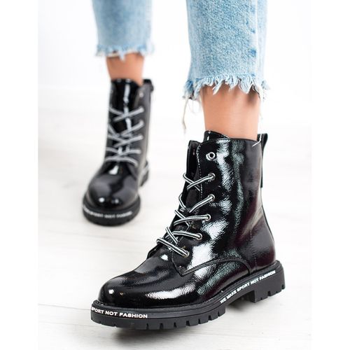 Lakierowane Trapery r.40 na Arena.pl