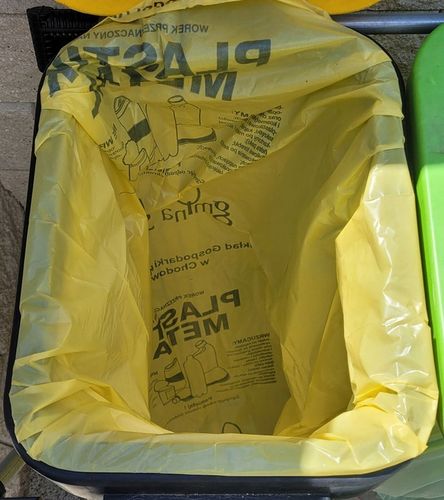 STOJAK KOSZ 4 STANOWISKA DO SEGREGACJI ŚMIECI KOSZ NA ŚMIECI STELAŻ KOSZE na Arena.pl