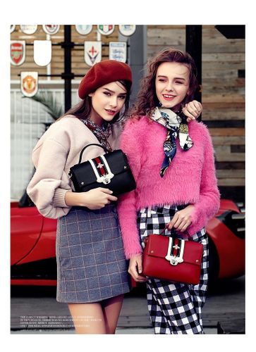 Oryginalny kuferek ecru na Arena.pl