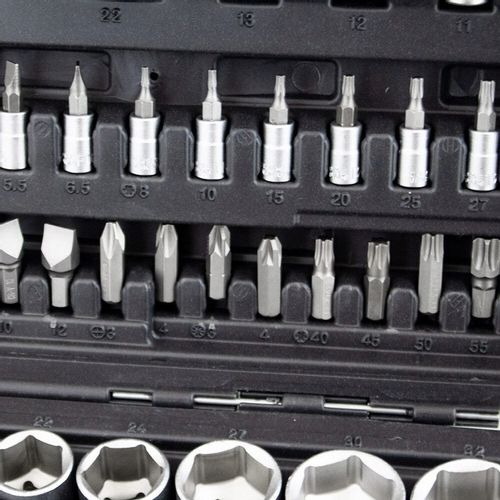 Zestaw Kluczy Nasadowych w Walizce Grzechotka 108 Elementów na Arena.pl