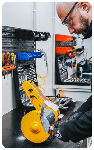 SZLIFIERKA STOŁOWA KAMIENIOWA TAŚMOWA 2W1 1850W PM-SS-1850M-2W1 na Arena.pl