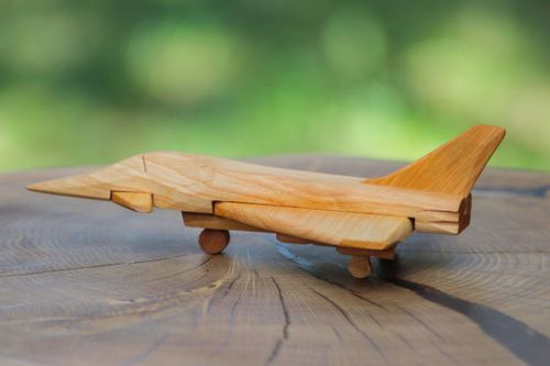 Samolot z drewna Eurofighter na Arena.pl