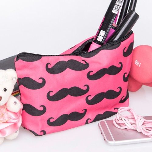 KOSMETYCZKA MUSTACHE PINK na Arena.pl