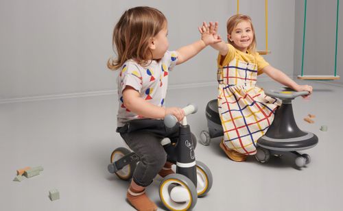 Jeździk Skiddoü Berit Pink Biały, Niebieski na Arena.pl