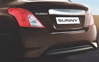 Nissan Sunny 2011+ Listwa Chrom chromowana na bagażnik Nakładka Tuning