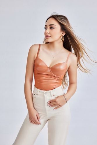 Skoropodobny brązowy top gorset z miekkiej lycry Meriluu na Arena.pl