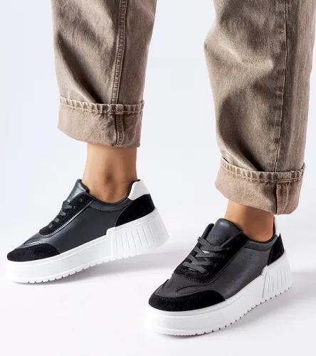 Czarne sneakersy na grubej platformie Seluci 39 na Arena.pl