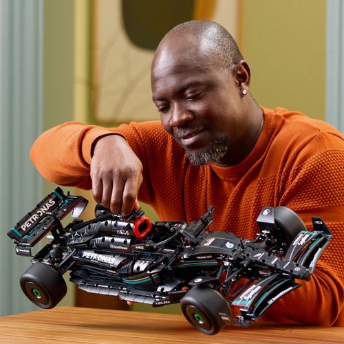 Klocki Technic 42171 Mercedes-AMG F1 W14 E Performance na Arena.pl