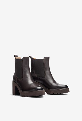 Botki UNISA KLINO SuperLight Chelsea boot R41 na Arena.pl