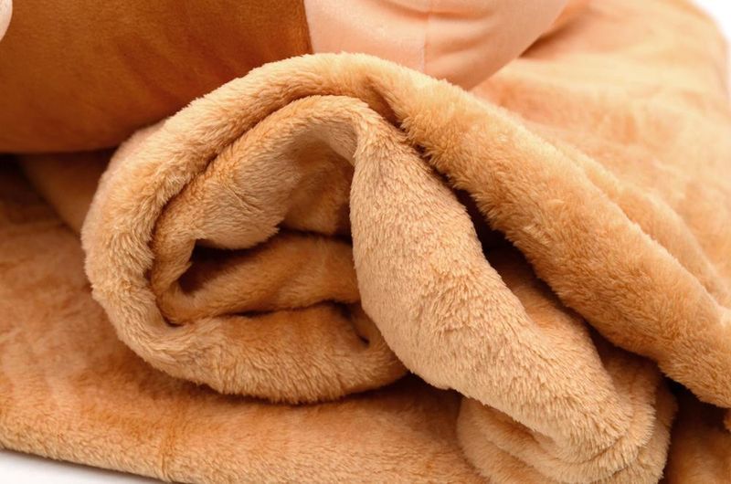 Maskotka Kocyk 2W1 Miś 18892 zdjęcie 11