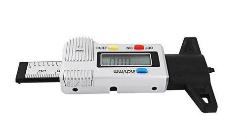 Miernik bieżnika opon na Arena.pl