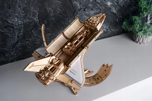 Puzzle 3D UGEARS Wahadłowiec NASA Discovery na Arena.pl