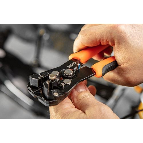 ŚCIĄGACZ IZOLACJI KABLI SOLARNYCH 0,5-6MM2 CZOŁOWY Z OBCINAKIEM na Arena.pl