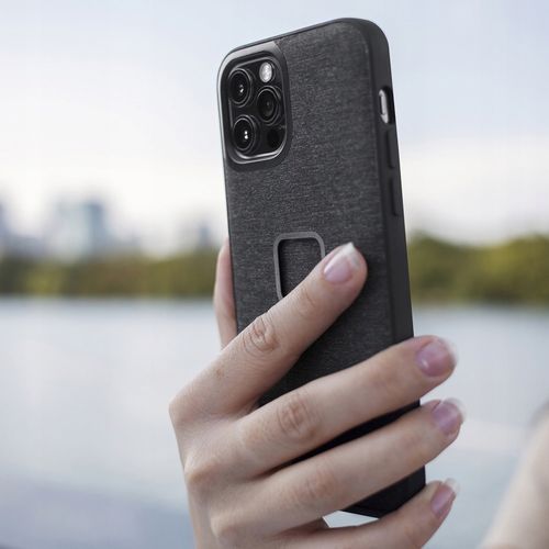 Plecki Peak Design do Apple iPhone 15 niebieski na Arena.pl