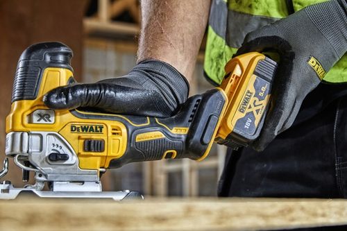 DEWALT WYRZYNARKA 18V 2x5,0Ah DCS335P2 na Arena.pl