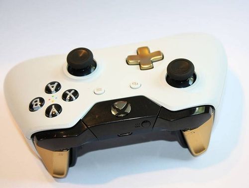 BIAŁY LIMITOWANY ORYGINALNY PAD XBOX ONE na Arena.pl