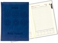 GRAWEROWANY KALENDARZ DZIENNY PREZENT A5 2026 RÓŻNE WZORY Z NAZWISKIEM