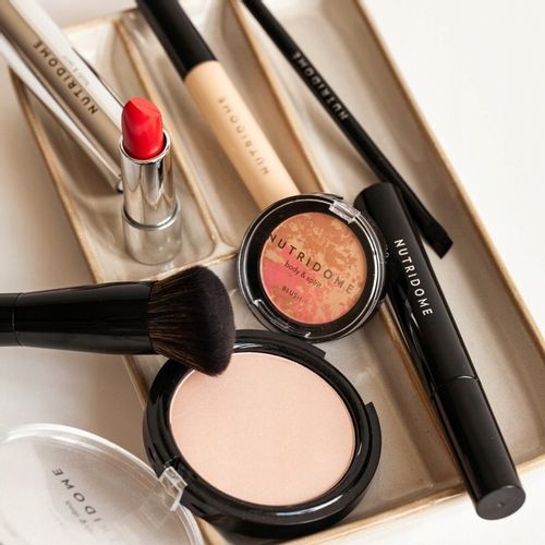 TUSZ DO RZĘS ze szczoteczką olej rycynowy WYDŁUŻAJĄCY czarny NUTRIDOME na Arena.pl