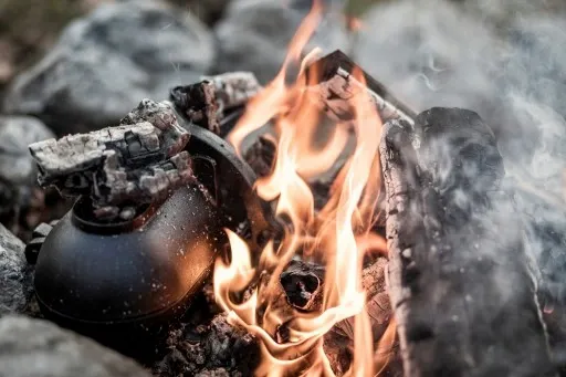 Forma żeliwna na ognisko opiekacz do ziemniaków PETROMAX 1,8 L zdjęcie 6