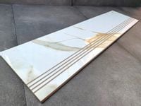 Biały marmur na schody,stopnie 30x60 WYSOKI POŁYSK