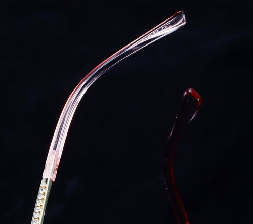 Ekskluzywne okulary polaryzacyjne z kryształkami na Arena.pl