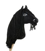 Hobby Horse Duży koń na kiju Premium - fryz koń fryzyjski A3