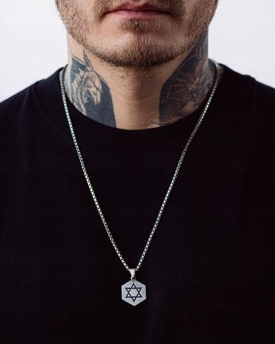 Srebrny wisiorek GWIAZDA DAWIDA na Arena.pl