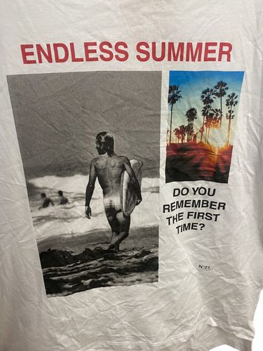 Damski T-shirt N°21 z nadrukiem r. S biały na Arena.pl