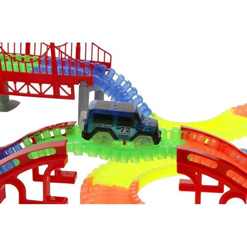 Tor Samochodowy Świecący 528el Magic Track 2 Autka na Arena.pl