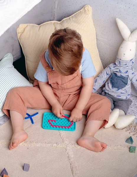 zabawka sensoryczna WigglyToy niebieski MAŁPISZON zdjęcie 4