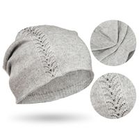 czapka damska zimowa slouchy z kryształkami szara - peterson