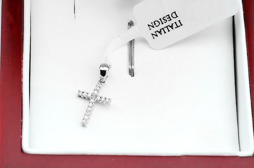 wisiorek krzyżyk z brylantami białe złoto 585 na Arena.pl