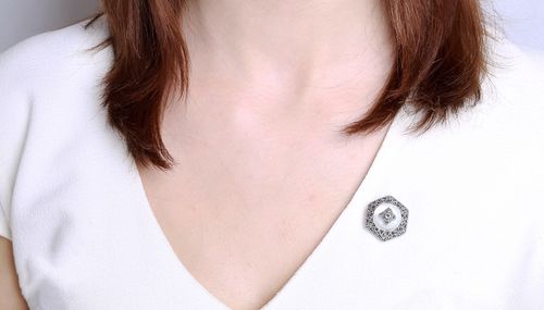 srebrna broszka / wisiorek z masą perłową i markazytami na Arena.pl