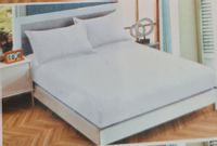 Jasnoszare prześcieradło na gumkę