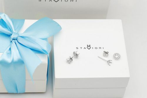 exclusive | brylantowa oprawa kolczyków w 18-karatowym złocie na Arena.pl