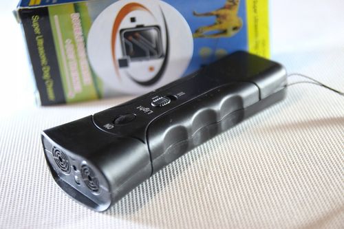 Odstraszacz Psów Ultradźwiękowy Głośny Mocny 130dB MP036 3w1 LED na Arena.pl