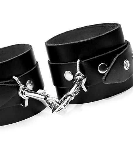 Solidne kajdanki skórzane na Arena.pl