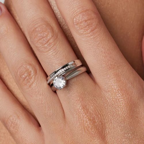 srebrny pierścionek z cyrkonią na Arena.pl