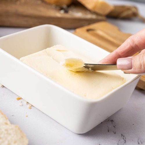 maselniczka porcelanowa z nożykiem klausberg kb-7785 biała na Arena.pl