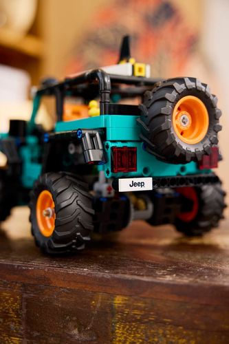 42227 - LEGO Technic - SUV Jeep® Wrangler Rubicon na Arena.pl