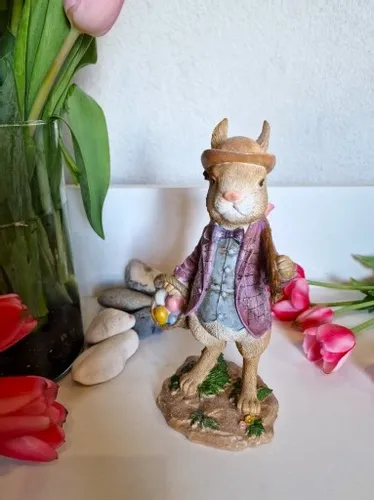 FIGURKA - WIELKANOCNY ZAJĄC KRÓLIK Z PISANKAMI II na Arena.pl