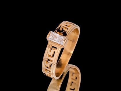 P607 Złoty pierścionek z cyrkoniami. Drogra Grecka. Próba 585