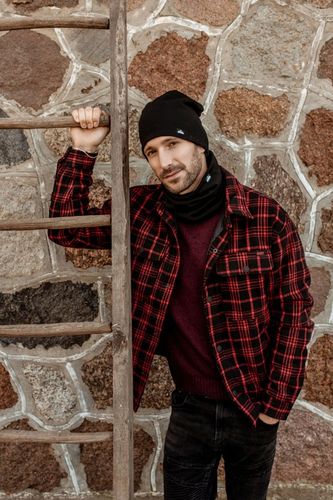 Czapka zimowa męska na polarze Czarna na Arena.pl