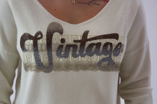 Sweter z brokatową aplikacją Vini Kremowy L/XL na Arena.pl