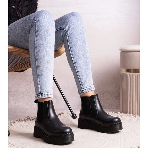 Czarne botki na platformie r.40 zdjęcie 3