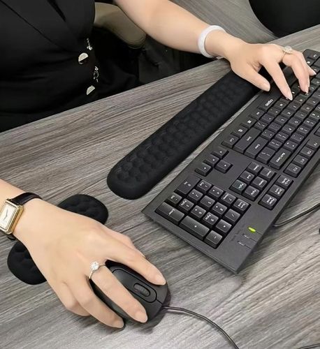 ERGONOMICZNA PODKŁADKA POD NADGARSTEK KLAWIATURĘ MYSZKĘ MASUJĄCA JAKOŚĆ na Arena.pl