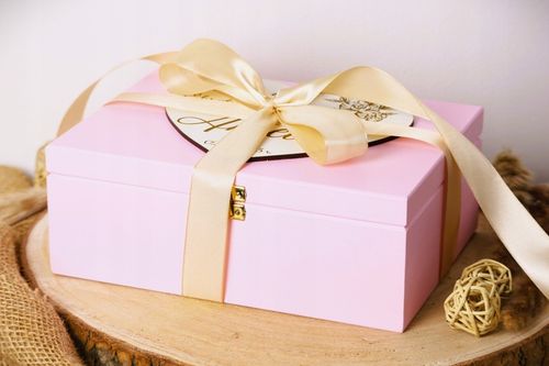 Pamiątka Chrztu Świętego Prezent na Chrzest Święty GOTOWE PUDEŁKO Różowe na Arena.pl