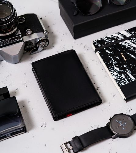 pionowy portfel męski z zasuwanym schowkiem — rovicky na Arena.pl