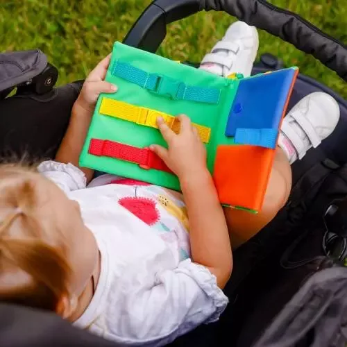 Książeczka manipulacyjna BusyBook zdjęcie 3