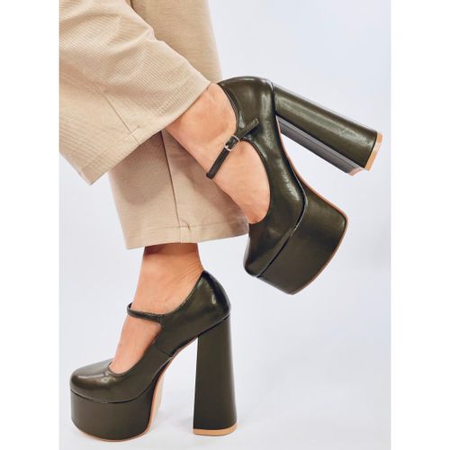 Czółenka na platformie r.36 na Arena.pl